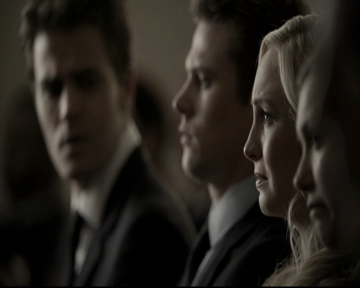 VampireDiariesWorld-dot-nl_6x15LetHerGo1322.jpg