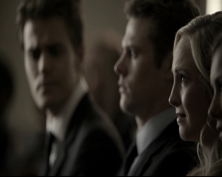 VampireDiariesWorld-dot-nl_6x15LetHerGo1330.jpg