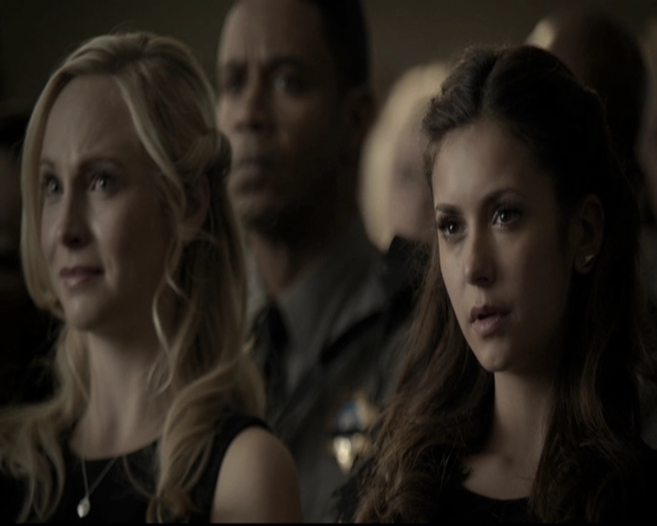 VampireDiariesWorld-dot-nl_6x15LetHerGo1343.jpg