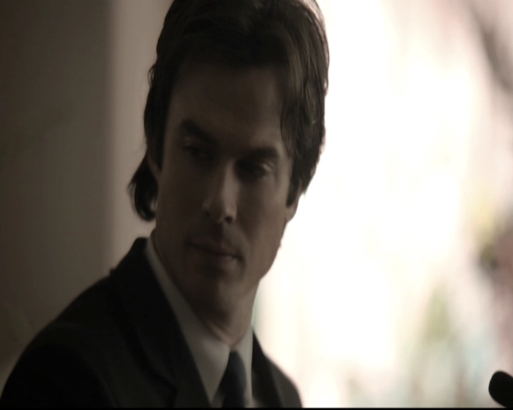 VampireDiariesWorld-dot-nl_6x15LetHerGo1350.jpg