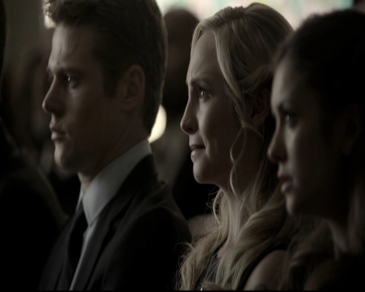 VampireDiariesWorld-dot-nl_6x15LetHerGo1352.jpg