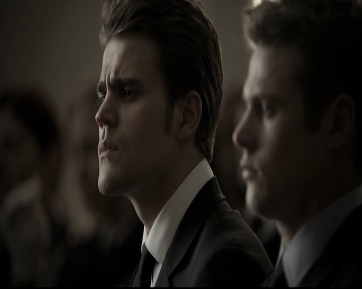 VampireDiariesWorld-dot-nl_6x15LetHerGo1394.jpg