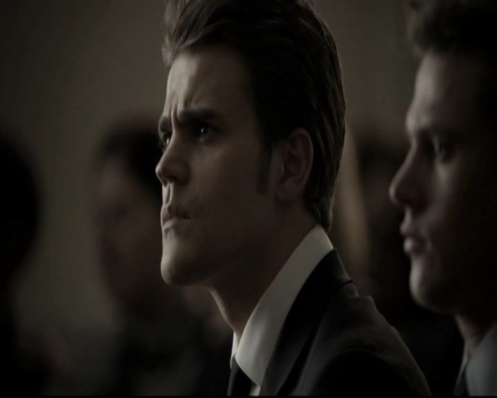 VampireDiariesWorld-dot-nl_6x15LetHerGo1396.jpg