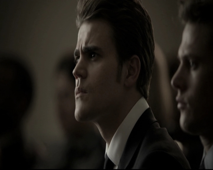 VampireDiariesWorld-dot-nl_6x15LetHerGo1397.jpg