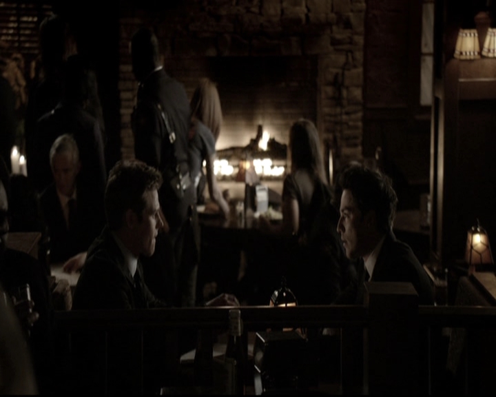 VampireDiariesWorld-dot-nl_6x15LetHerGo1445.jpg