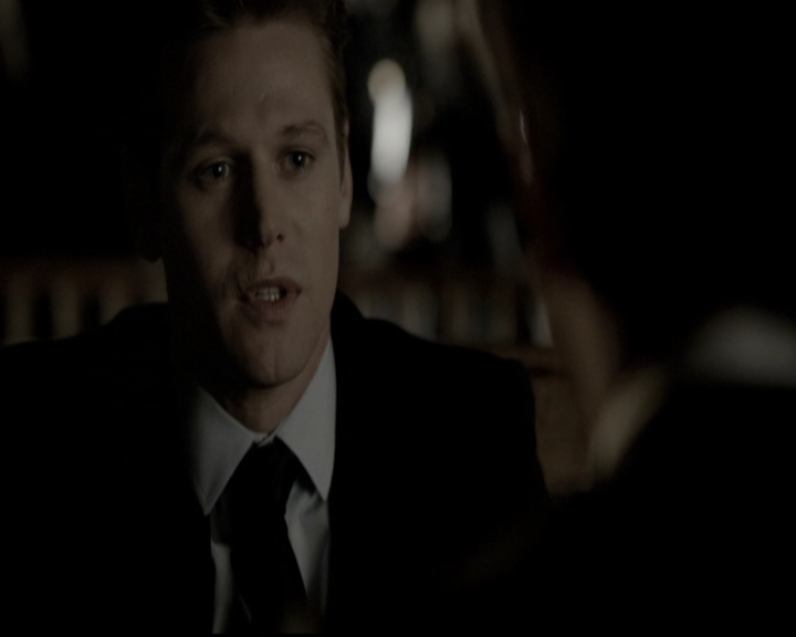 VampireDiariesWorld-dot-nl_6x15LetHerGo1449.jpg