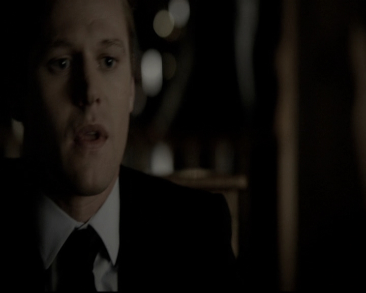 VampireDiariesWorld-dot-nl_6x15LetHerGo1486.jpg