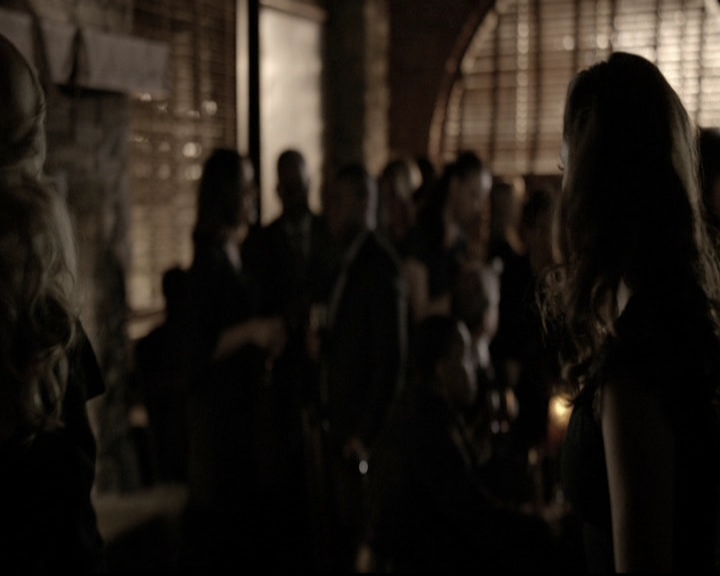 VampireDiariesWorld-dot-nl_6x15LetHerGo1501.jpg