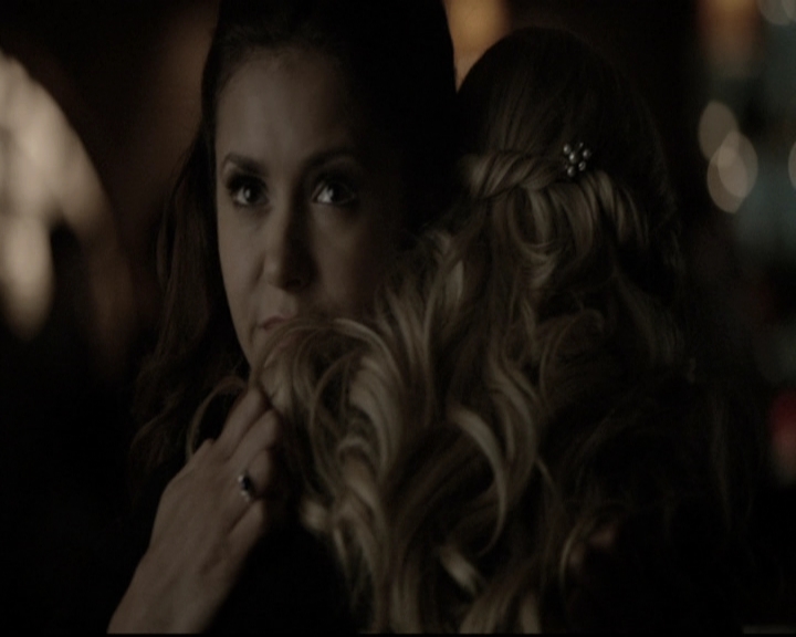 VampireDiariesWorld-dot-nl_6x15LetHerGo1521.jpg