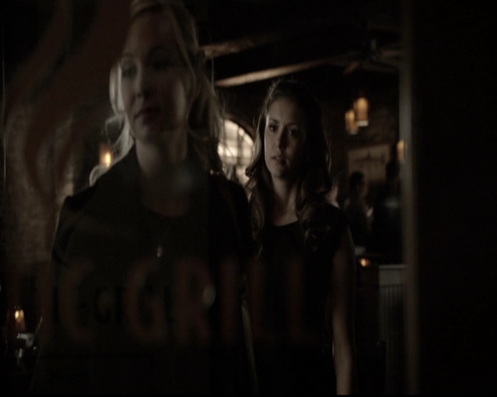 VampireDiariesWorld-dot-nl_6x15LetHerGo1534.jpg