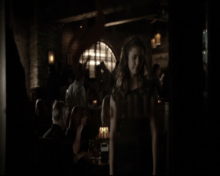 VampireDiariesWorld-dot-nl_6x15LetHerGo1537.jpg