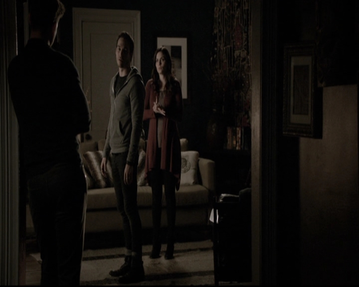 VampireDiariesWorld-dot-nl_6x15LetHerGo1589.jpg