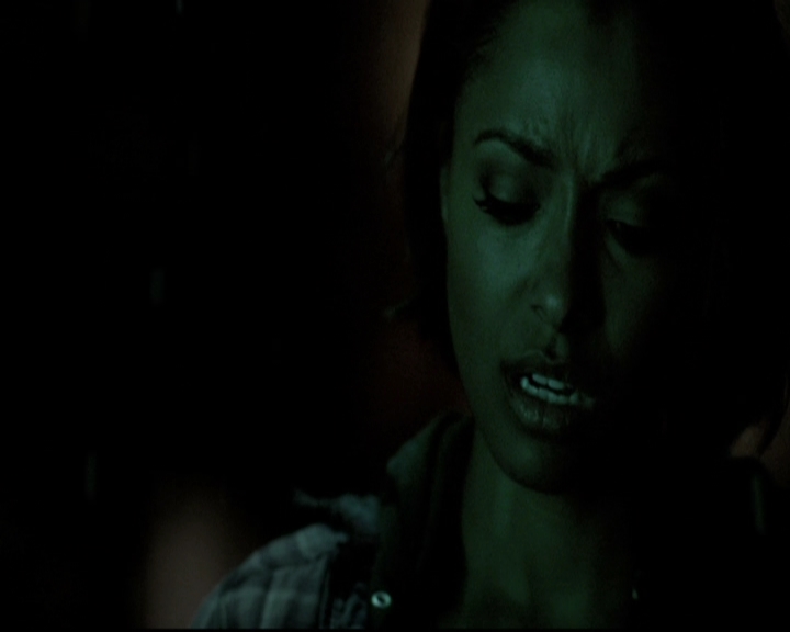 VampireDiariesWorld-dot-nl_6x15LetHerGo1664.jpg