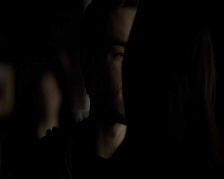 VampireDiariesWorld-dot-nl_6x15LetHerGo1705.jpg