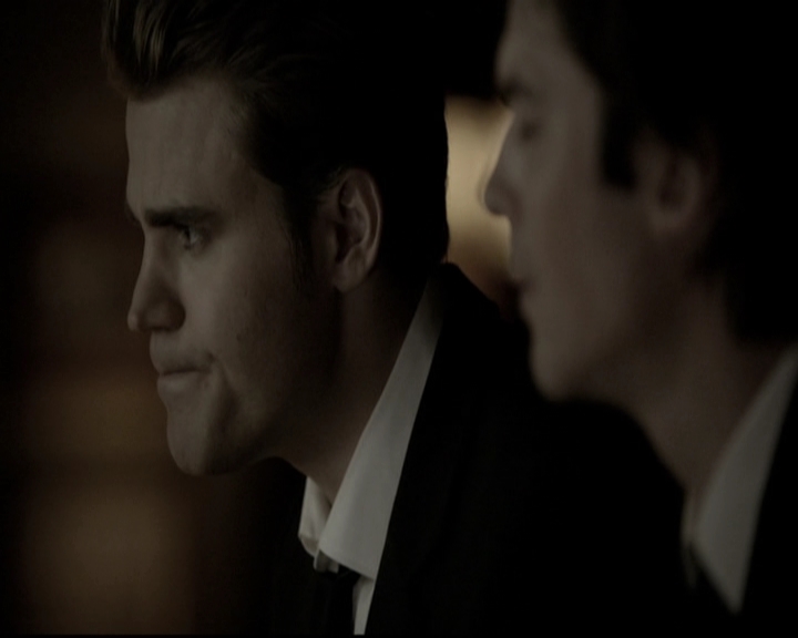 VampireDiariesWorld-dot-nl_6x15LetHerGo1851.jpg