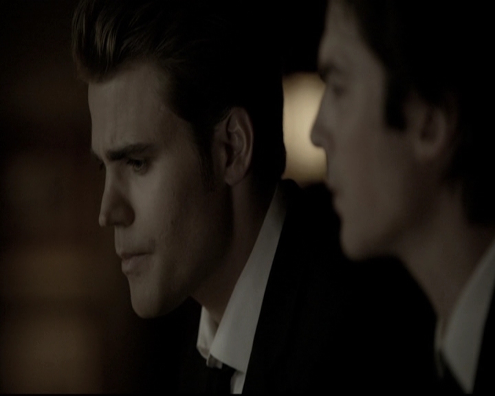 VampireDiariesWorld-dot-nl_6x15LetHerGo1852.jpg