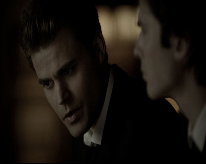 VampireDiariesWorld-dot-nl_6x15LetHerGo1885.jpg