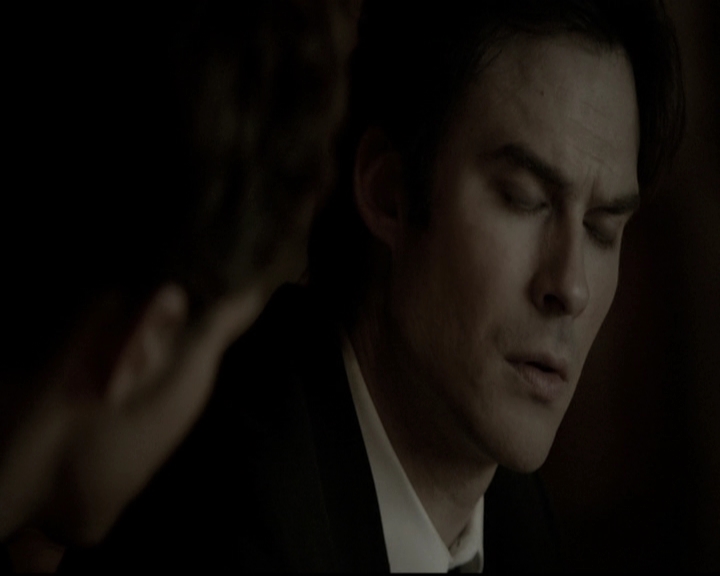 VampireDiariesWorld-dot-nl_6x15LetHerGo1890.jpg