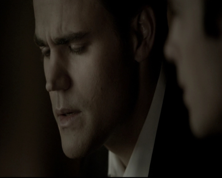 VampireDiariesWorld-dot-nl_6x15LetHerGo1899.jpg