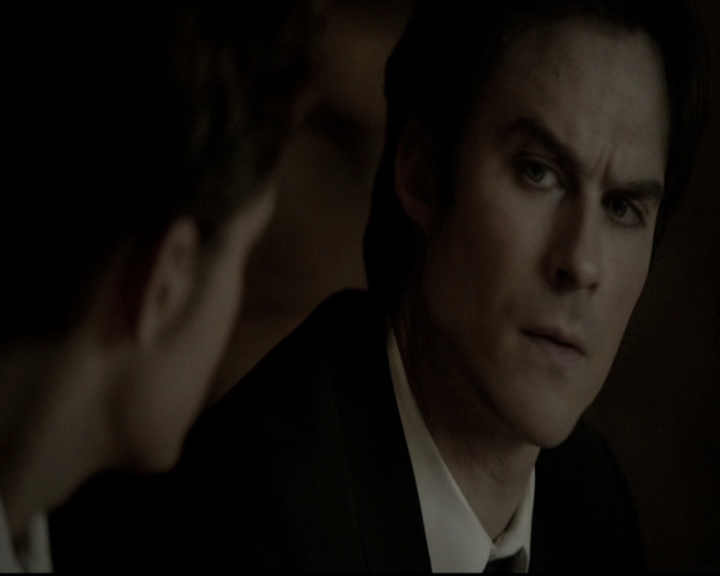 VampireDiariesWorld-dot-nl_6x15LetHerGo1904.jpg