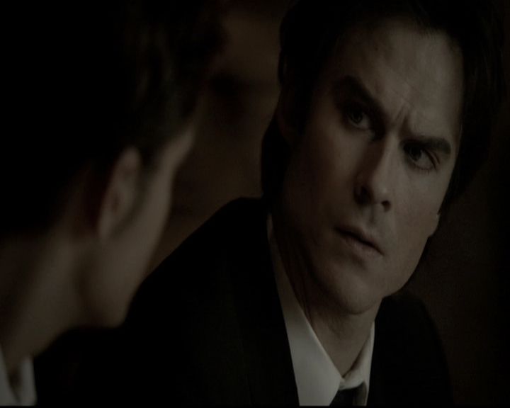 VampireDiariesWorld-dot-nl_6x15LetHerGo1905.jpg