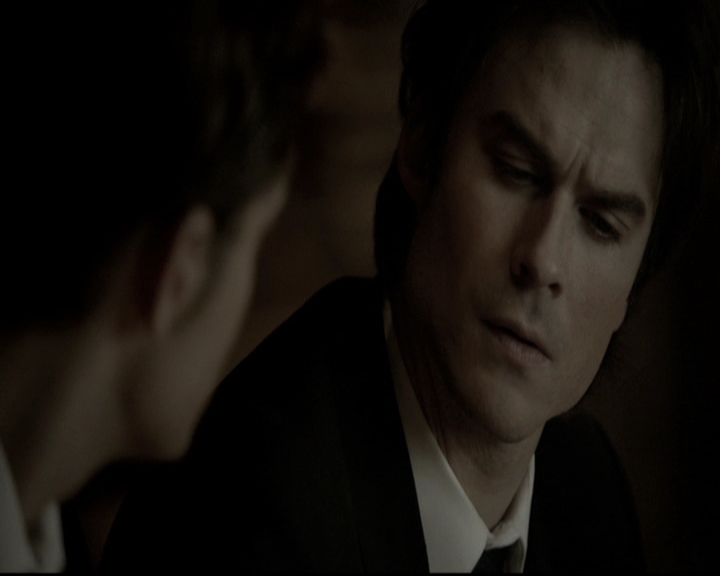 VampireDiariesWorld-dot-nl_6x15LetHerGo1906.jpg