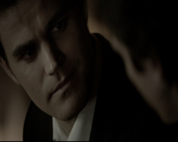 VampireDiariesWorld-dot-nl_6x15LetHerGo1911.jpg