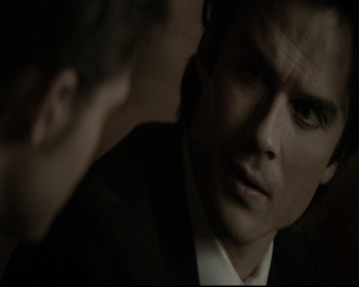 VampireDiariesWorld-dot-nl_6x15LetHerGo1915.jpg