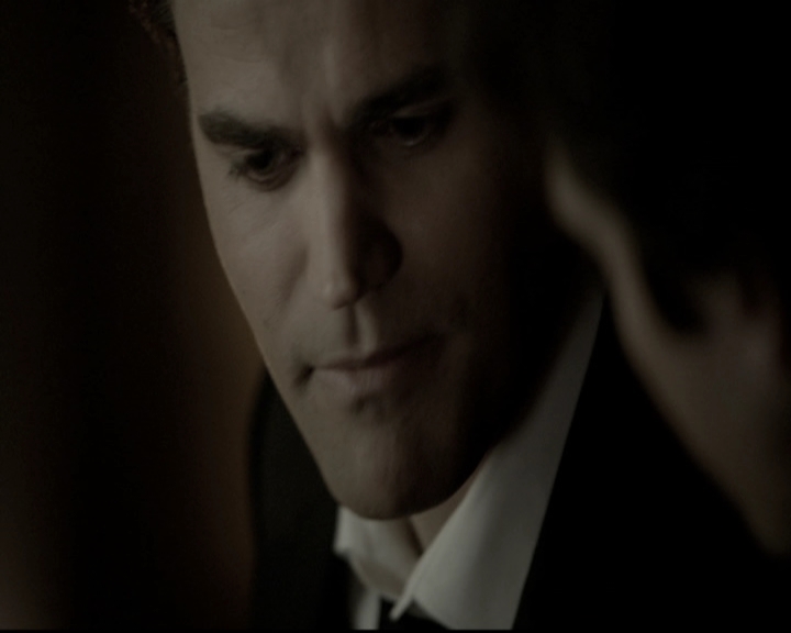 VampireDiariesWorld-dot-nl_6x15LetHerGo1920.jpg