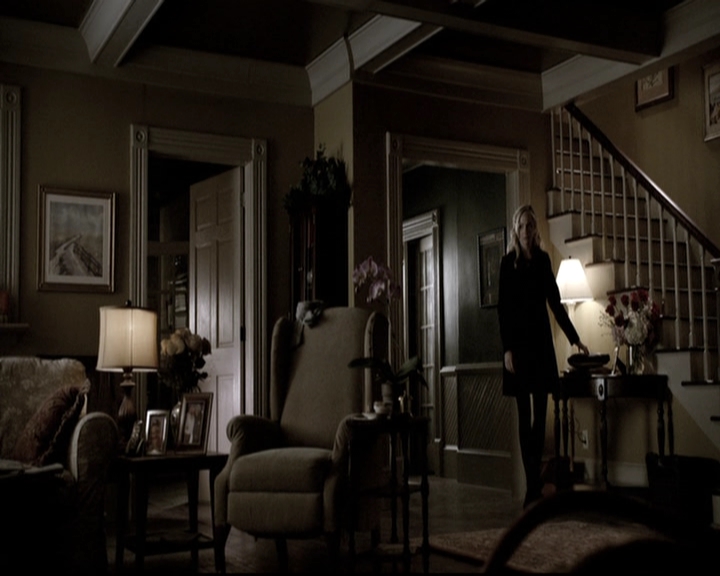 VampireDiariesWorld-dot-nl_6x15LetHerGo1955.jpg