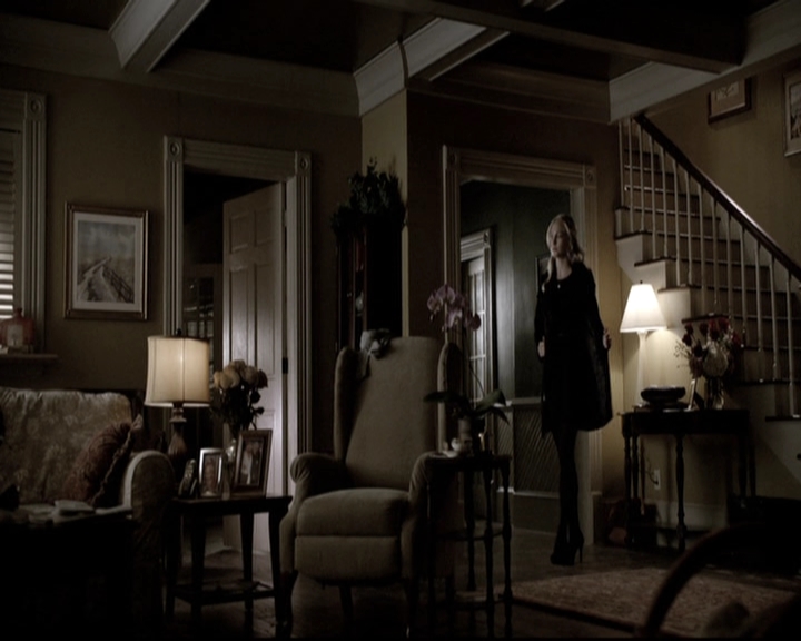 VampireDiariesWorld-dot-nl_6x15LetHerGo1961.jpg