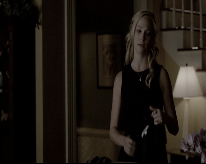 VampireDiariesWorld-dot-nl_6x15LetHerGo1965.jpg