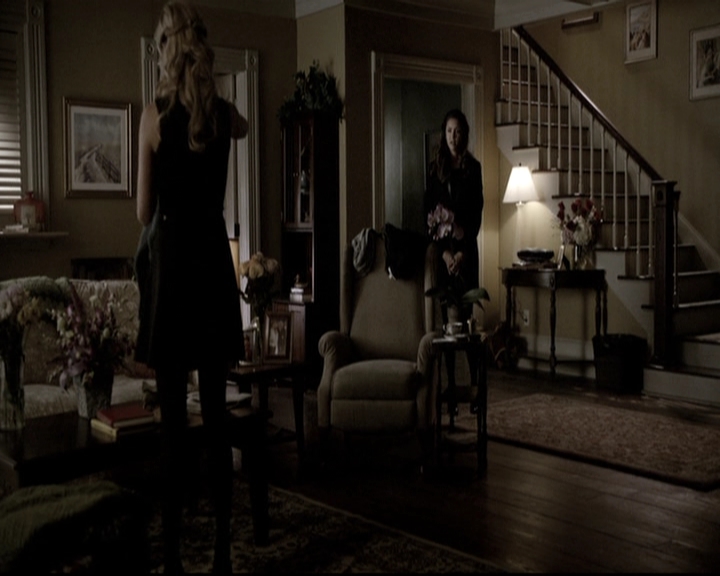 VampireDiariesWorld-dot-nl_6x15LetHerGo2021.jpg