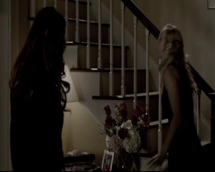 VampireDiariesWorld-dot-nl_6x15LetHerGo2057.jpg