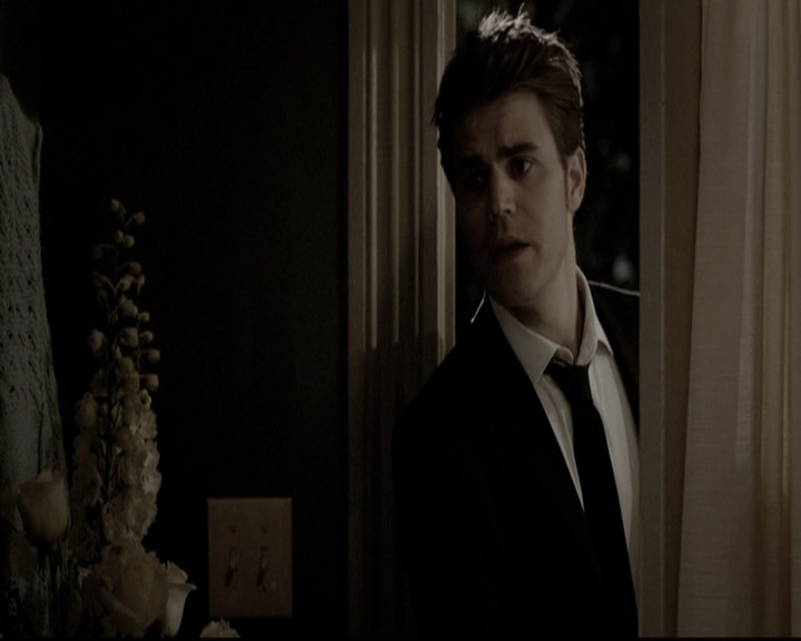 VampireDiariesWorld-dot-nl_6x15LetHerGo2237.jpg