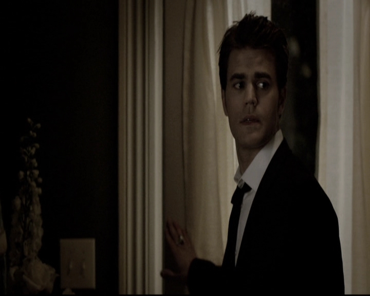 VampireDiariesWorld-dot-nl_6x15LetHerGo2241.jpg