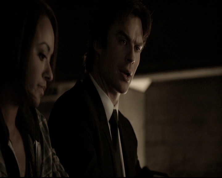 VampireDiariesWorld-dot-nl_6x15LetHerGo2261.jpg