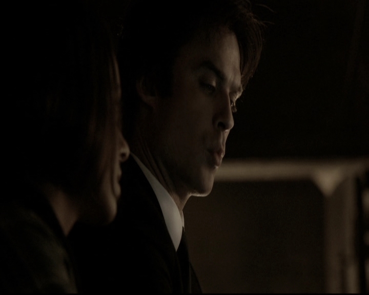 VampireDiariesWorld-dot-nl_6x15LetHerGo2270.jpg