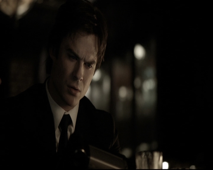 VampireDiariesWorld-dot-nl_6x15LetHerGo2281.jpg