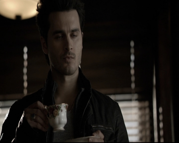 VampireDiariesWorld-dot-nl_6x16TheDownwardSpiral0317.jpg