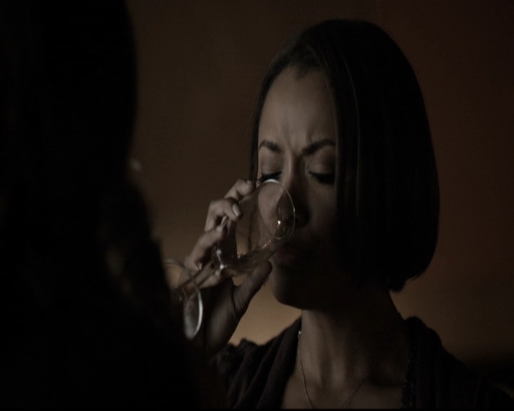 VampireDiariesWorld-dot-nl_6x16TheDownwardSpiral0372.jpg