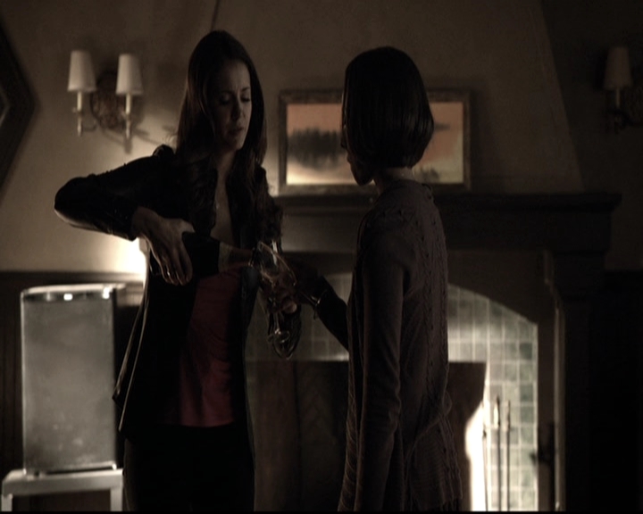 VampireDiariesWorld-dot-nl_6x16TheDownwardSpiral0380.jpg