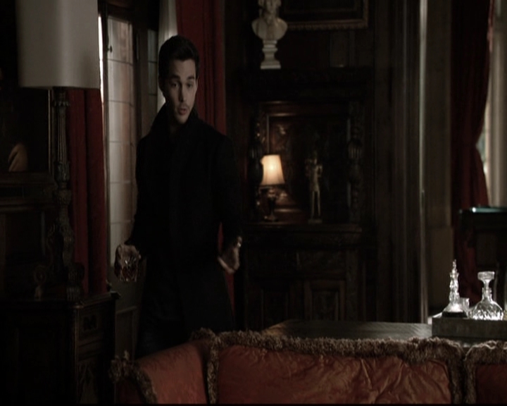 VampireDiariesWorld-dot-nl_6x16TheDownwardSpiral0618.jpg