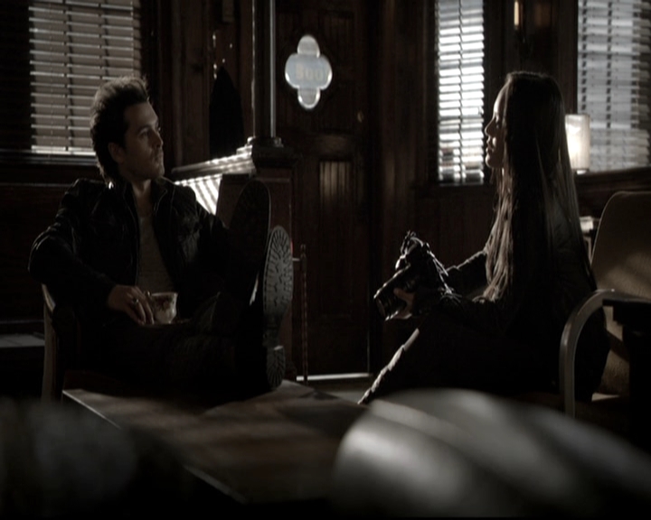 VampireDiariesWorld-dot-nl_6x16TheDownwardSpiral0675.jpg