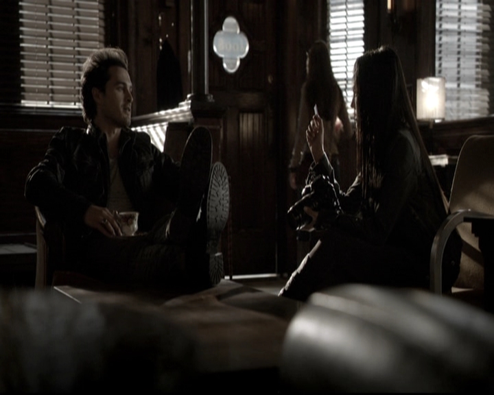 VampireDiariesWorld-dot-nl_6x16TheDownwardSpiral0694.jpg