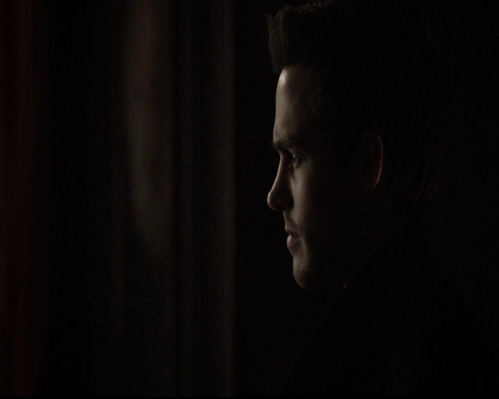 VampireDiariesWorld-dot-nl_6x16TheDownwardSpiral1215.jpg