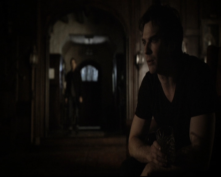 VampireDiariesWorld-dot-nl_6x16TheDownwardSpiral1915.jpg