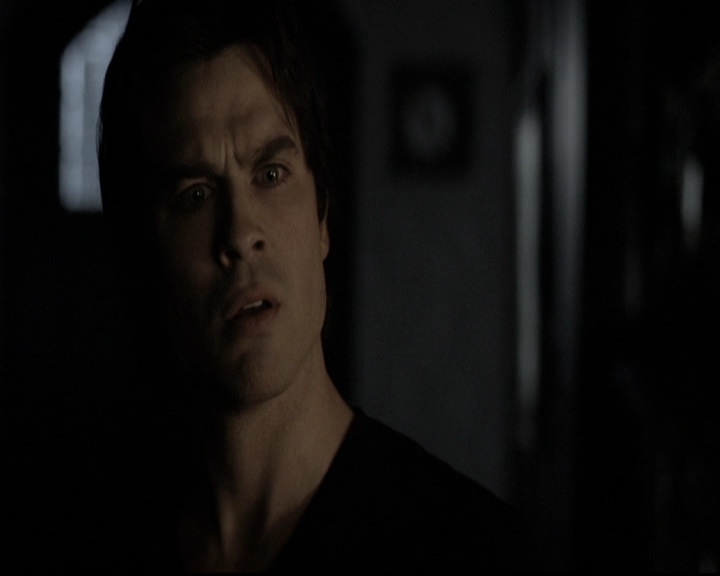 VampireDiariesWorld-dot-nl_6x16TheDownwardSpiral1977.jpg