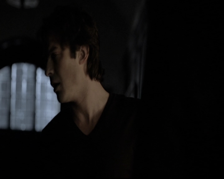 VampireDiariesWorld-dot-nl_6x16TheDownwardSpiral1986.jpg