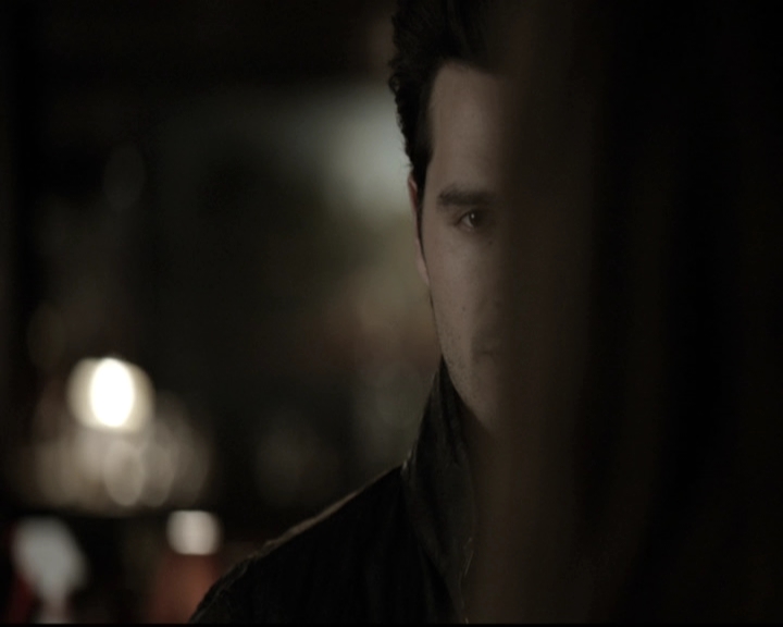 VampireDiariesWorld-dot-nl_6x17ABirdInAGildedCage0038.jpg